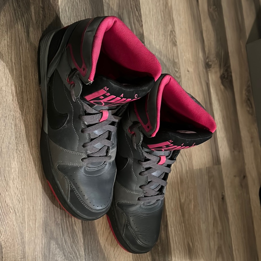Mach Force Nike Basketball Sneakers, Used (in good condition)